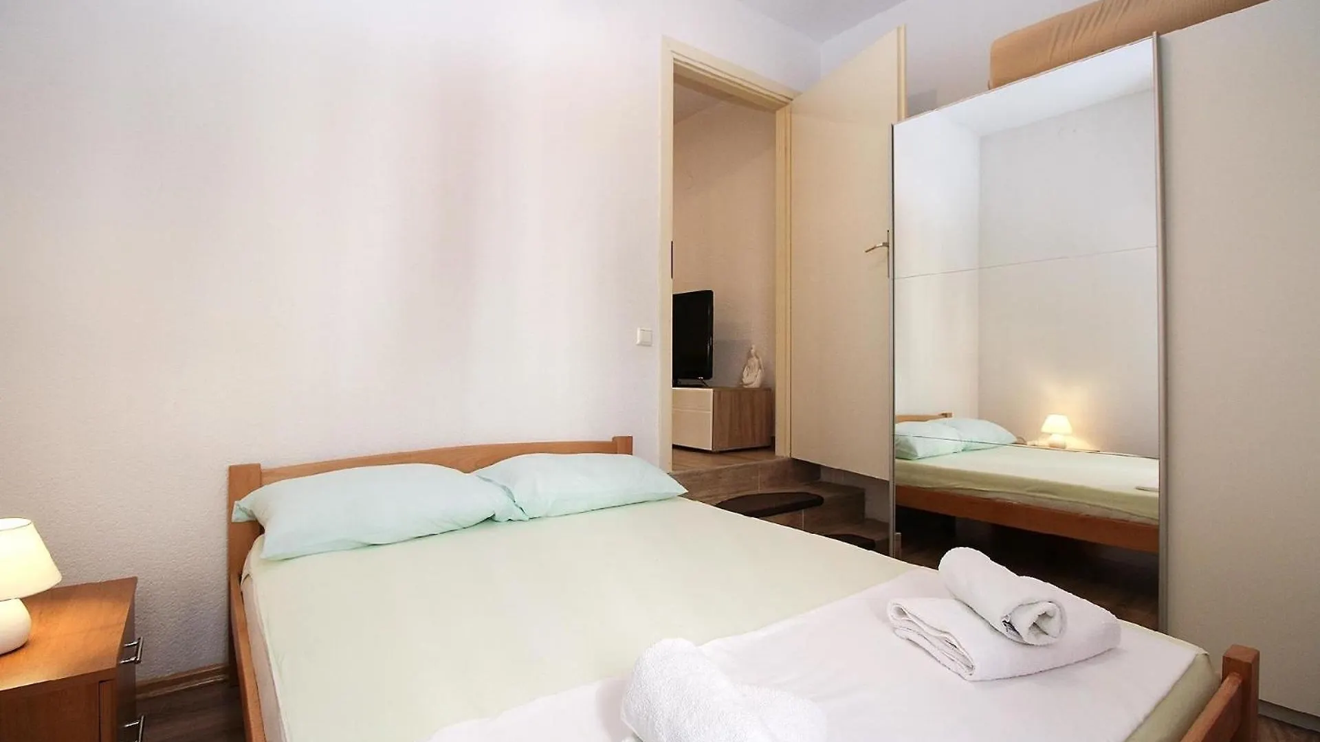 Apartment Ferienwohnung Fuer 2 Personen Ca 36 Qm In Pula, Istrien Istrische Riviera
